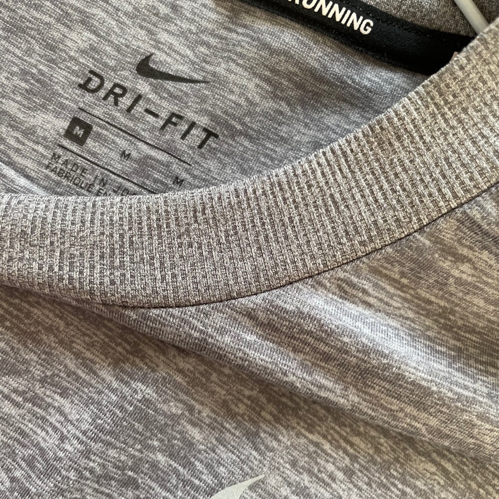 Nike Dri-Fit - Picture 2 of 2